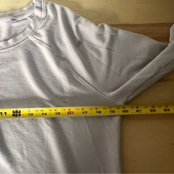 ATHLETA Women’s Lightweight Sweatshirt Lavender Purple Size Medium Crew Neck - Picture 11 of 11